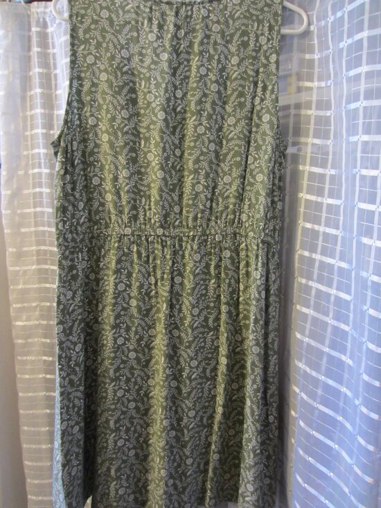 Old Navy XL Olive Colored Summer Dress ~ Sleeveless - Picture 2 of 3
